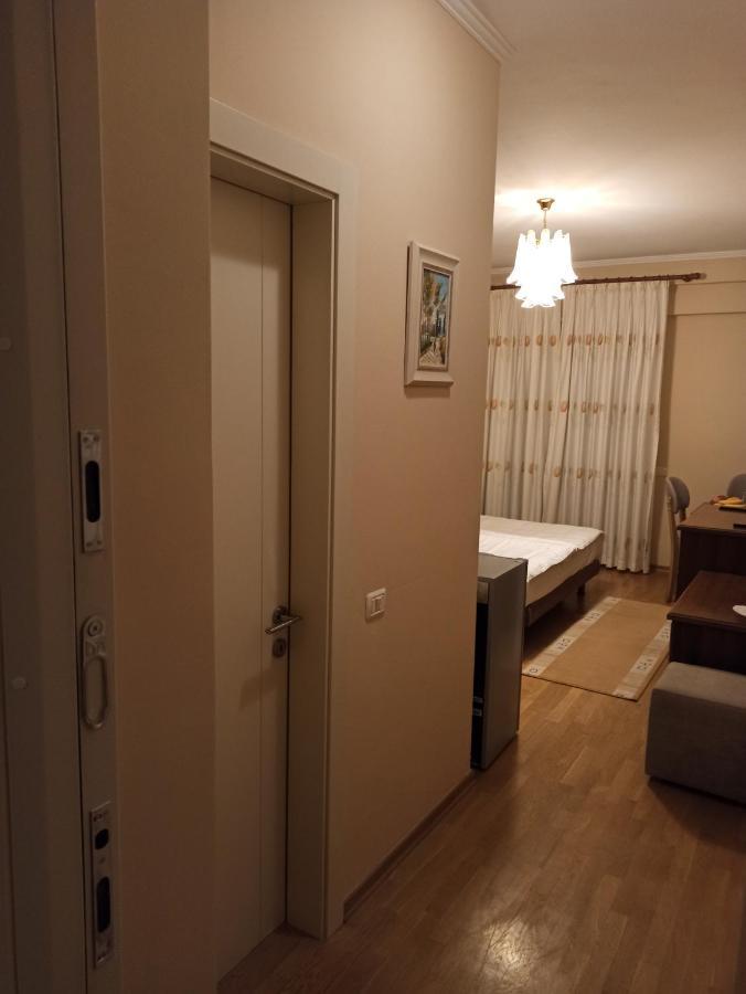 Home Sweet Rental Tiranë Luaran gambar