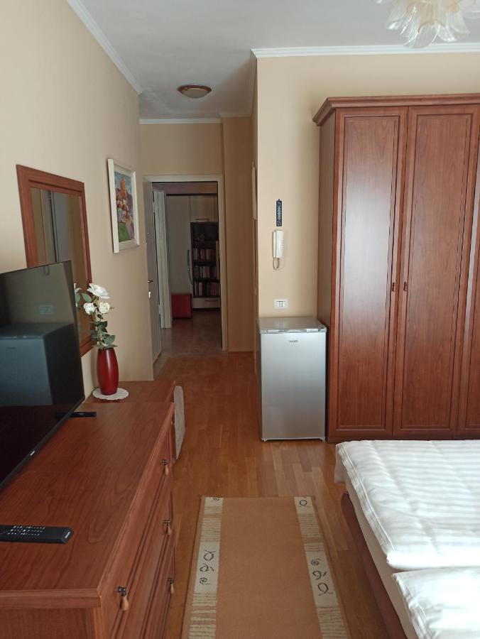 Home Sweet Rental Tiranë Luaran gambar